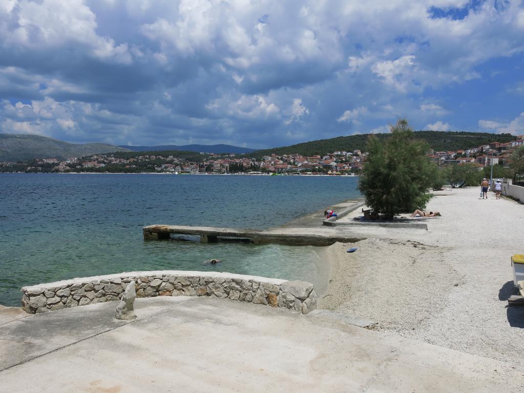 Apartments Luka โตรกีร์ ภายนอก รูปภาพ