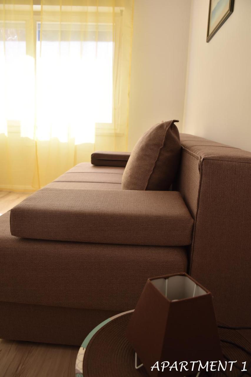 Apartments Luka โตรกีร์ ภายนอก รูปภาพ