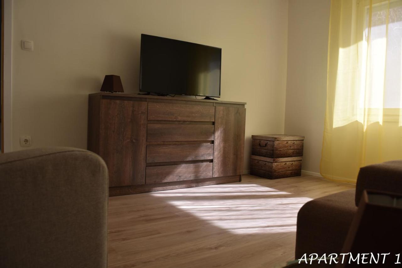 Apartments Luka โตรกีร์ ภายนอก รูปภาพ