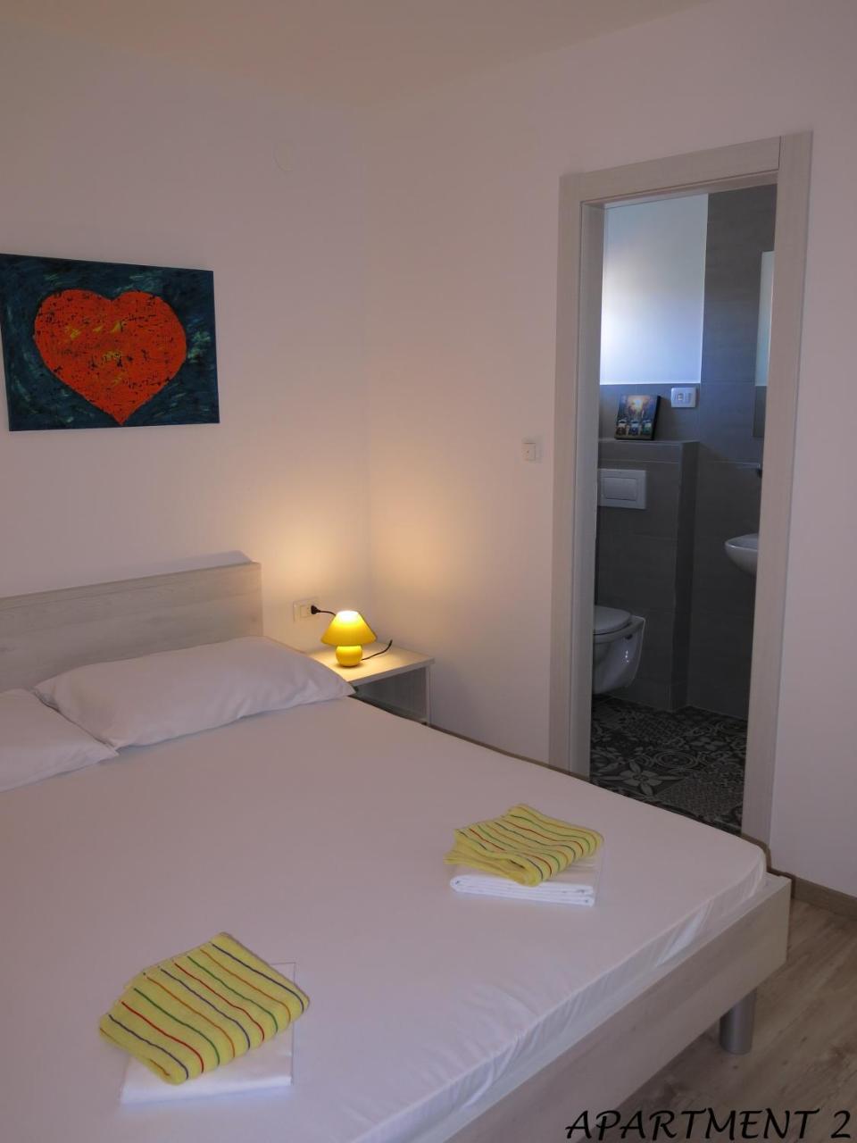 Apartments Luka โตรกีร์ ภายนอก รูปภาพ