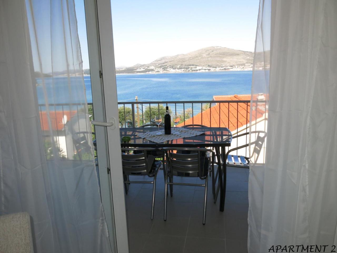 Apartments Luka โตรกีร์ ภายนอก รูปภาพ