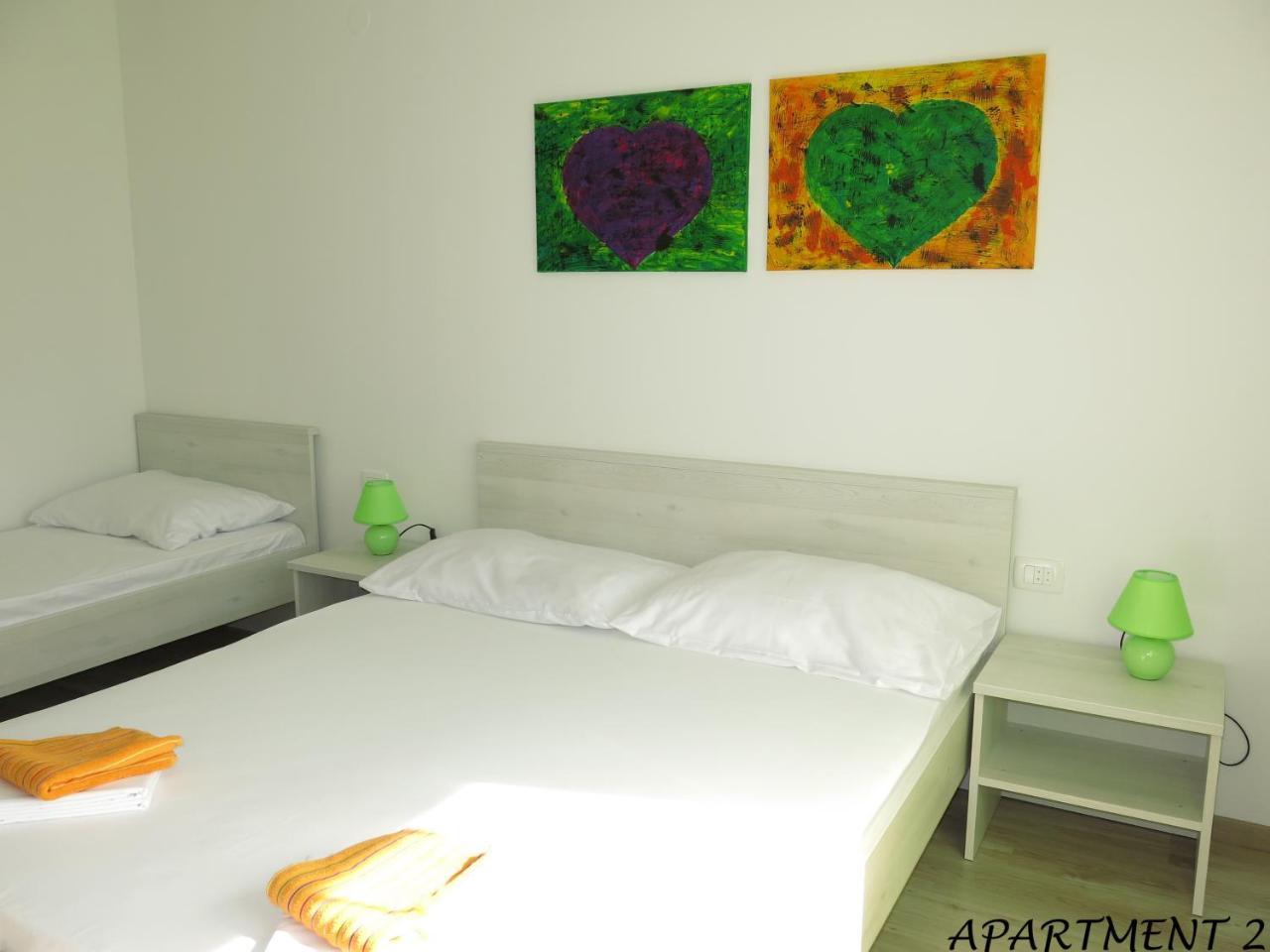 Apartments Luka โตรกีร์ ภายนอก รูปภาพ