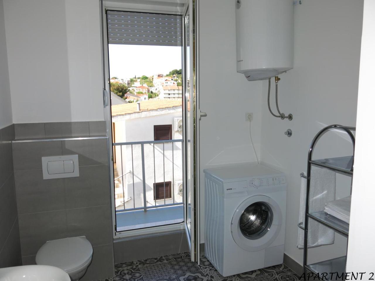 Apartments Luka โตรกีร์ ภายนอก รูปภาพ